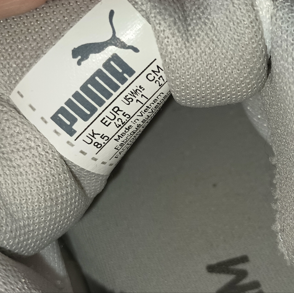 Puma Soft Foam White Athletic Shoes - Picture 6 of 6